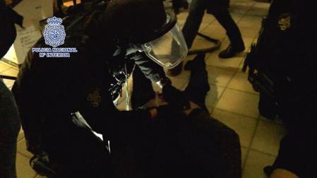 Cae Sito Miñanco en una macrooperación antidroga con varios policías heridos