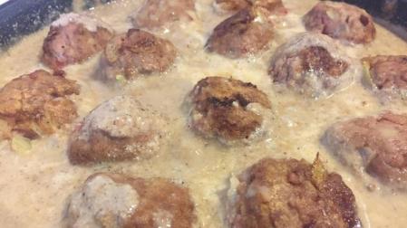 Hoy, recetas de almóndigas, querida RAE