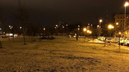 Pamplona amanece cubierta con una fina capa de nieve