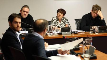 Ultzama envió actas al Parlamento con fotos privadas de dirigentes de  UPN
