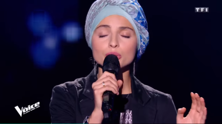 La favorita de 'La Voz' de Francia abandona por unos tuits sobre terrorismo