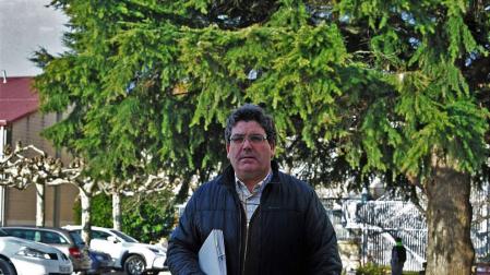 Juan Antonio Lora, un luchador para mejorar el IES de Huarte