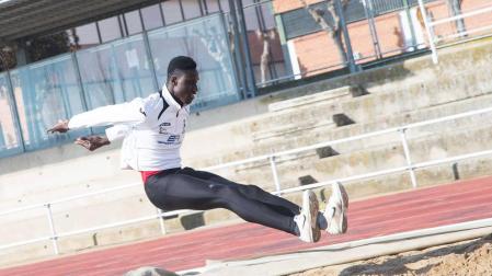 El tudelano Eugenio Cámara logra un récord bañado en bronce