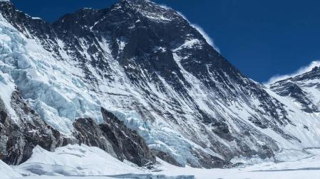 Un navarro de adopción asalta el sueño de subir el Everest