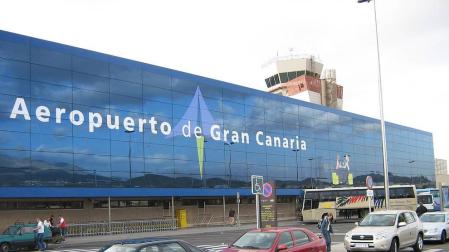 Tres detenidos por mofarse de una pareja homosexual en un vuelo a Gran Canaria