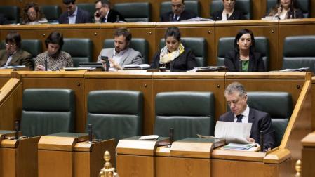 EH Bildu se abstiene en el rechazo a los homenajes a los presos de ETA