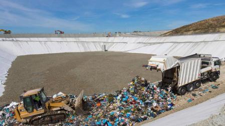 Navarra entierra 98.000 tm. al año de basura sin previo tratamiento