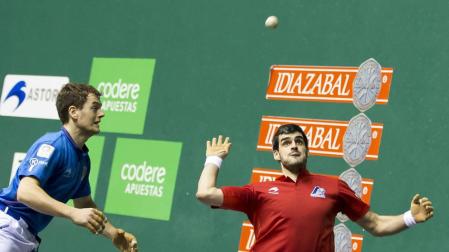Ezkurdia y Zabaleta cogen carrerilla para semifinales del Parejas