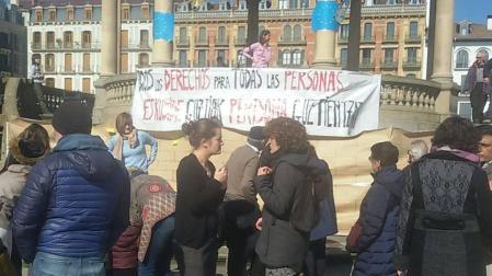 Pamplona se une al #25F en demanda de derechos para los refugiados