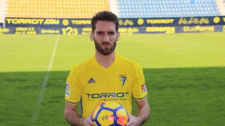 Fausto Tienza: “Es un fracaso para Osasuna si no sube a Primera División”