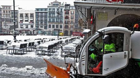 El fuerte viento del sur toma el relevo a la nieve y la lluvia
