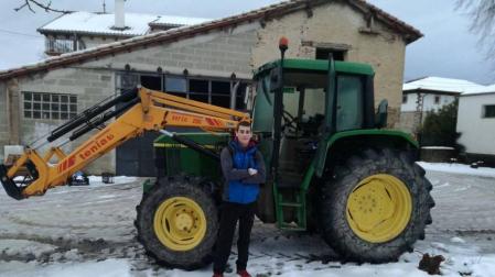 Mikel y su viaje en tractor a San Jorge para no perderse un examen
