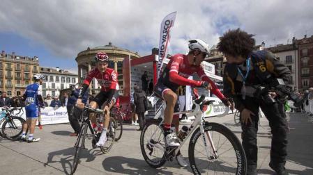 Imágenes de la segunda etapa de la Vuelta al País Vasco