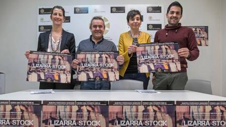 Treinta comercios salen a la calle en una nueva cita de Lizarra Stock