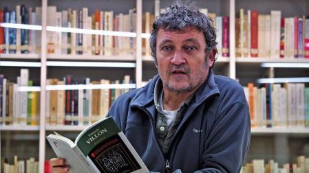 “Es un error el gasto en euskaldunización donde no se habla ni chufa de euskera”