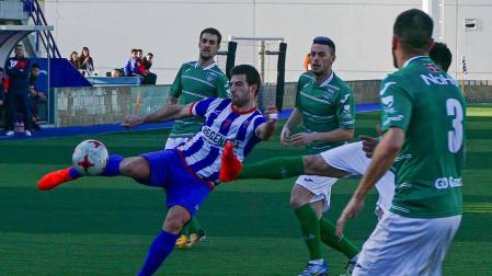El Izarra lo peleó todo en Leioa