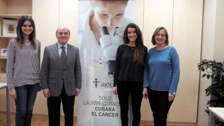 La Asociación contra el Cáncer concede dos becas de investigación