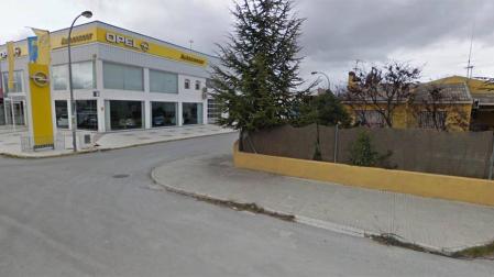 Investigan el hallazgo de un cadáver encontrado en un concesionario de Granada