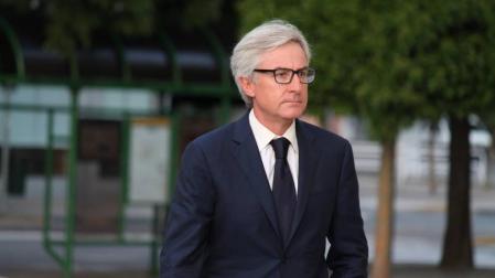 Enrique Goñi, exdirector general de Caja Navarra, llega a la tercera sesión del juicio contra Cervera.