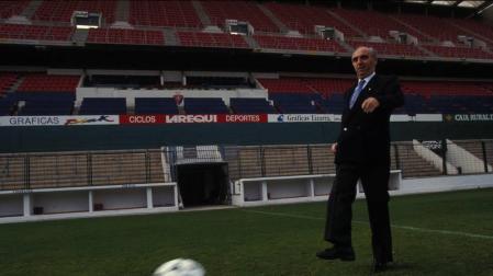 "Me hubiera gustado cumplir 25 años al frente de Osasuna, pero no pudo ser"