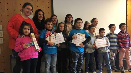 Obanos organiza el primer encuentro 'puzlero' a favor de la Asociación Navarra de Autismo