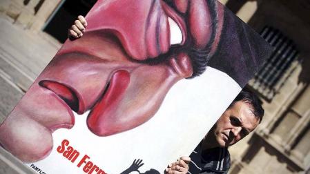 El cartel del pamplonés Javier Erice "Kilikón", que representa la figura del kiliki conocido como "Caravingre", anunciará los sanfermines 2015 al haber resultado ganador en el concurso impulsado por el Ayuntamiento de Pamplona.