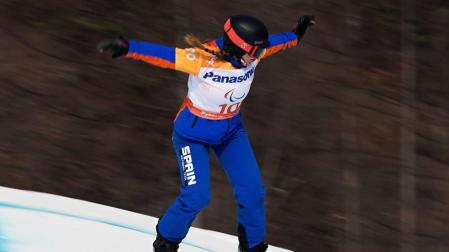 Astrid Fina entra en la historia con un bronce en la prueba de 'cross'