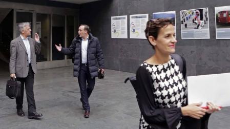 Esparza: “No se puede poner flores a las víctimas de ETA y a la vez recibir a etarras”