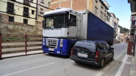 Denuncian la peligrosidad de la carretera que atraviesa Funes