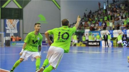 Ricardinho celebra un gol contra ElPozo