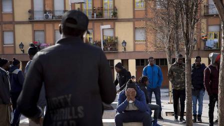 Tensión entre senegaleses concentrados en Lavapiés y la Policía