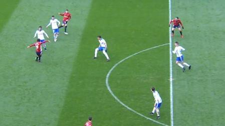 El árbitro Varón Aceitón anuló un gol legal a Quique