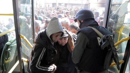 Más de 7.000 civiles sirios logran abandonar Ghuta Oriental