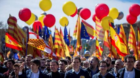 SCC reúne a miles de personas en Barcelona para exigir "seny" y nuevo Govern