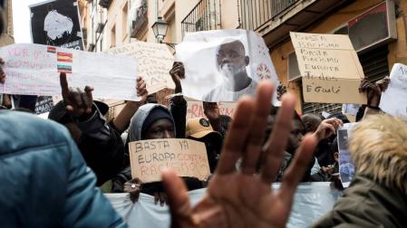 Policías municipales se querellan contra Arce y Monedero por incitar al odio