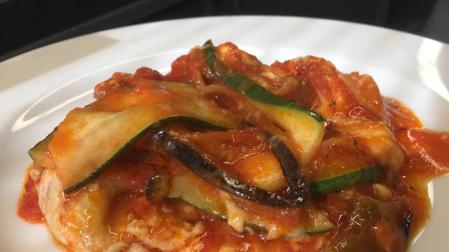 LASAÑA DE VERDURAS CON JAMÓN Y QUESO