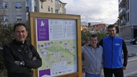 Colectivos de Noáin, unidos por la senda del Dravet