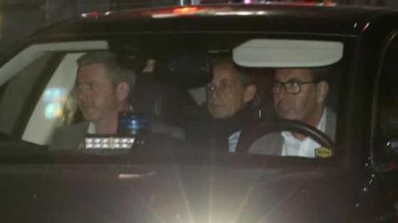Sarkozy queda en libertad bajo control judicial
