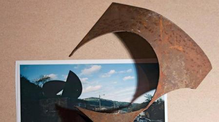 El artista Asier Mendizabal presenta su proyecto “Incurvar” en el Museo Oteiza