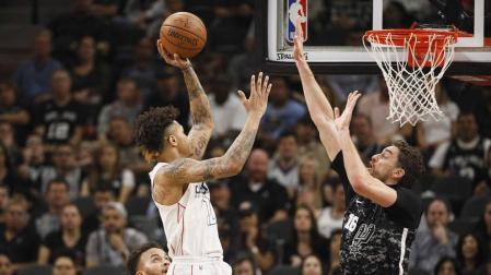 Mirotic, Calderón y Pau Gasol colaboran en el resurgir de sus equipos