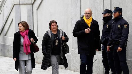 El juez procesa a 13 personas por rebelión, incluidos Puigdemont y Turull