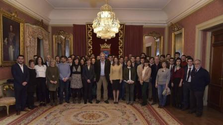 Recepción a los estudiantes universitarios de la X Liga de Debate en el Ayuntamiento