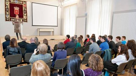 Aniversario de la Escuela de Idiomas a Distancia con la promesa de una nueva sede