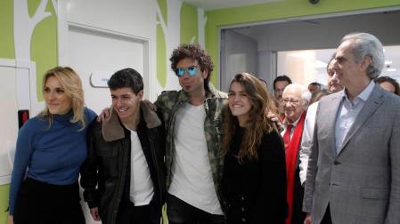 Amaia y Alfred inauguran la planta oncológica para adolescentes del Niño Jesús