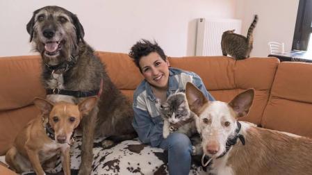 Osho, el hermano mayor de dos perros y tres gatos