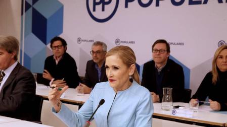 Cifuentes se querellará contra los periodistas que informaron sobre su máster