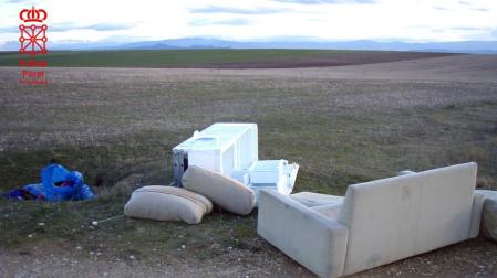 Denunciados en Olloki y Cárcar por vertidos en el medio natural