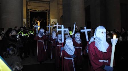 Las cofradías salieron a la calle el viernes 25 de marzo para celebrar la tradicional procesión de Semana Santa del Viernes Santo, organizada por la Hermandad de la Pasión del Señor.