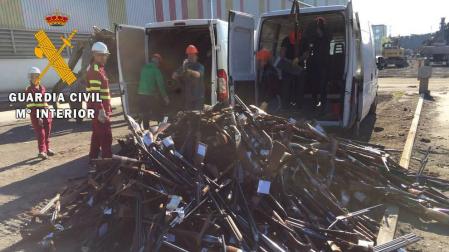 Guardia Civil destruye 2.480 kilos de armas en Navarra porque carecen de licencia
