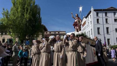 La Hermandad de la Pasión estrenó la procesión del paso de Cristo resucitado.